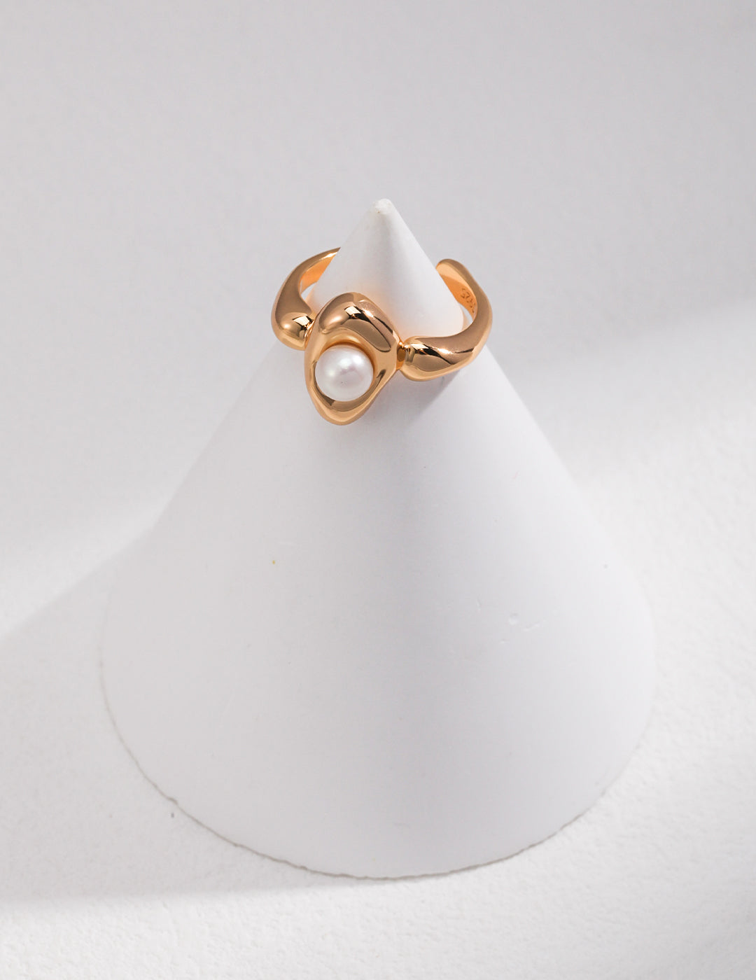 STERLING SILVER PEARL CHUBBY RING