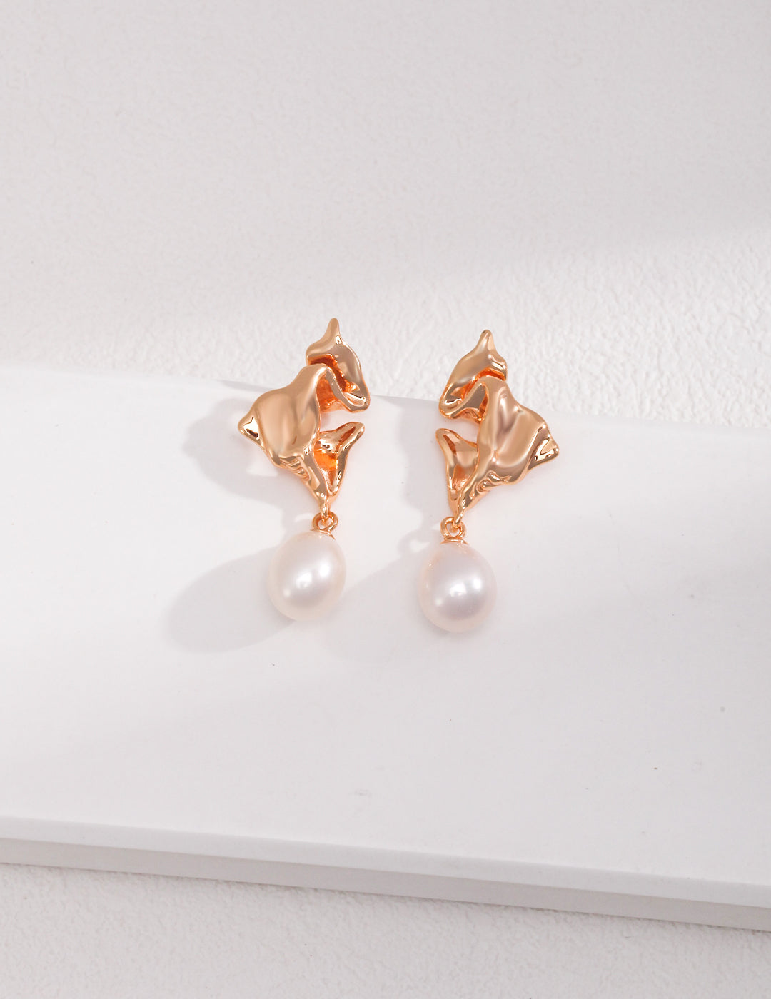 STERLING SILVER NATURAL PEARL STUD EARRINGS