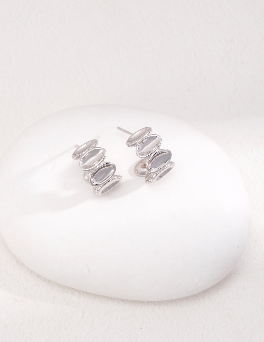 STERLING SILVER SIMPLE AND VERSATILE EARRINGS