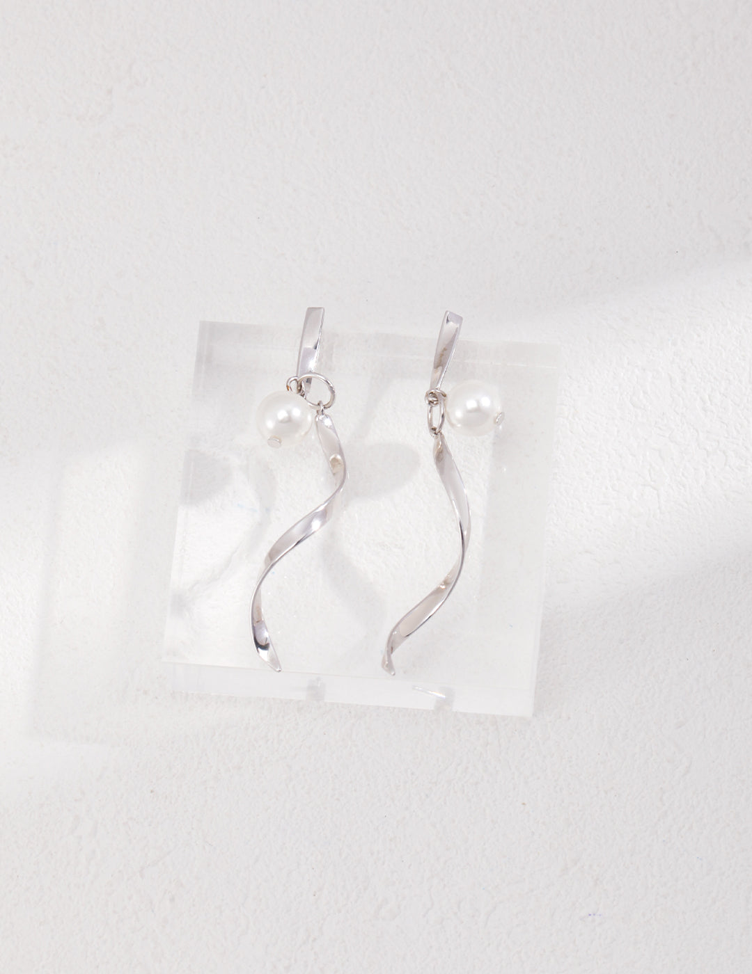 STERLING SILVER PEARL EARRINGS