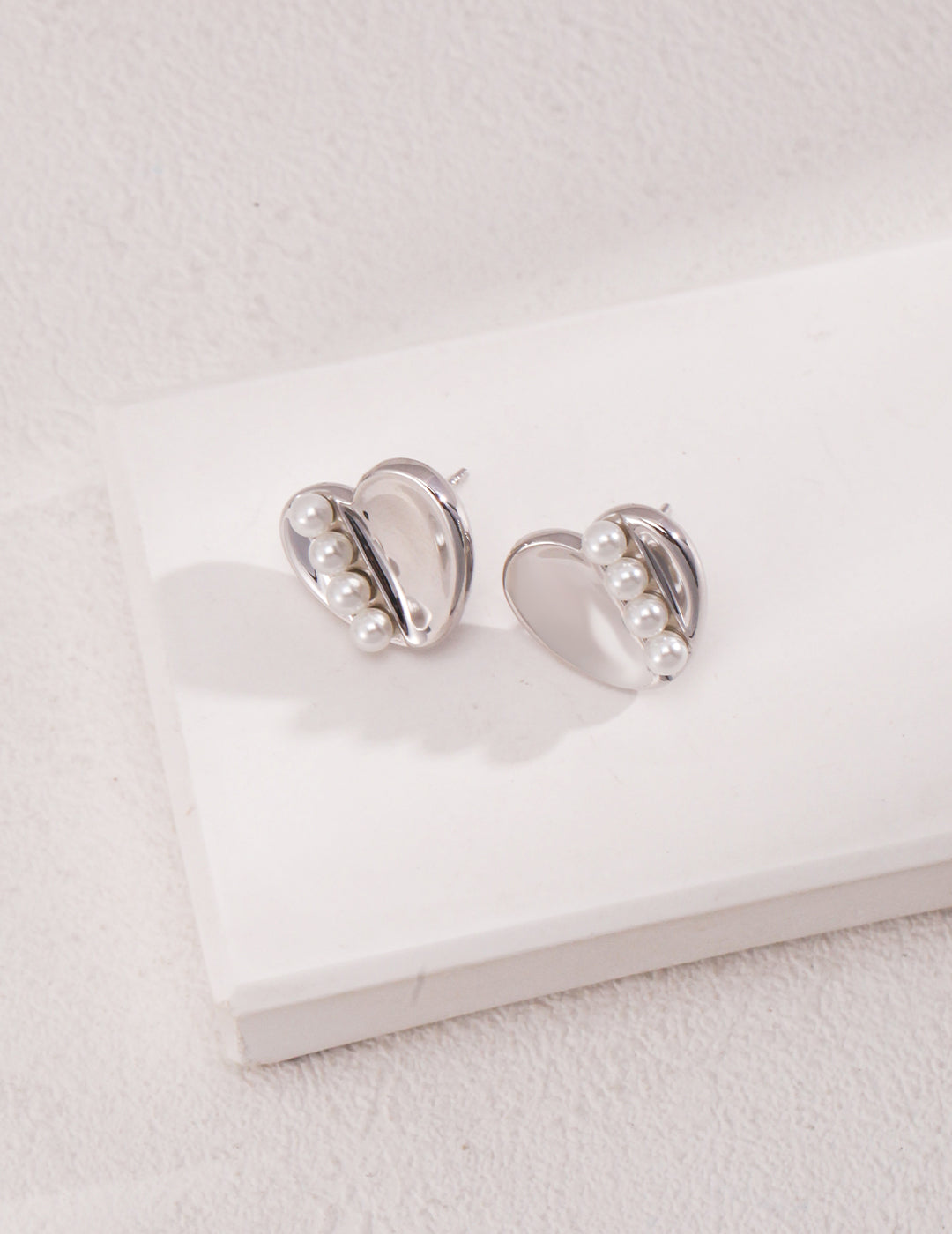 STERLING SILVER SHELL HEART EARRINGS