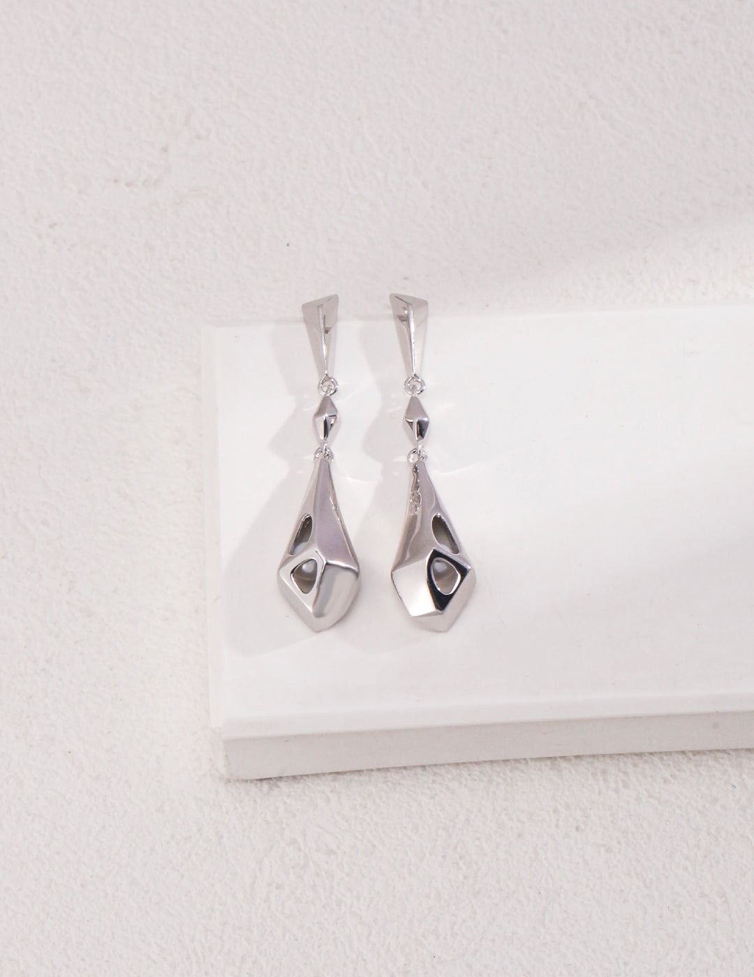 STERLING SILVER PEARL CHUBBY DROP EARRINGS